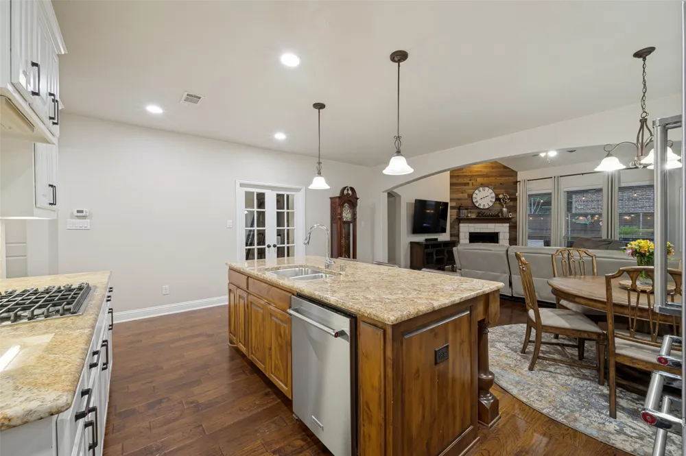 3108 Stonefield The Colony, TX 75056