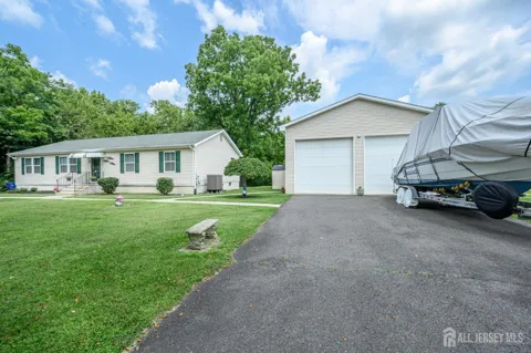 19 Indian Trail