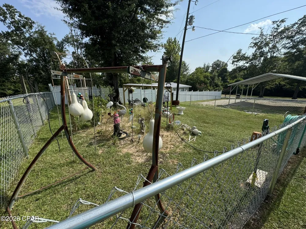 2062 Dollar Lane Sneads, FL 32460