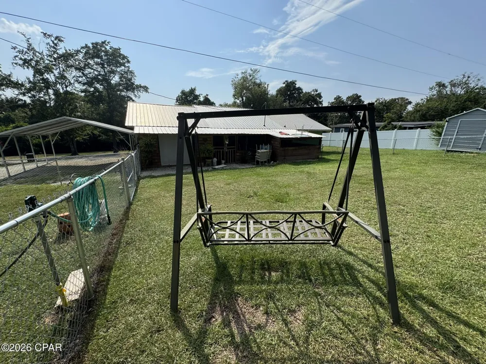 2062 Dollar Lane Sneads, FL 32460