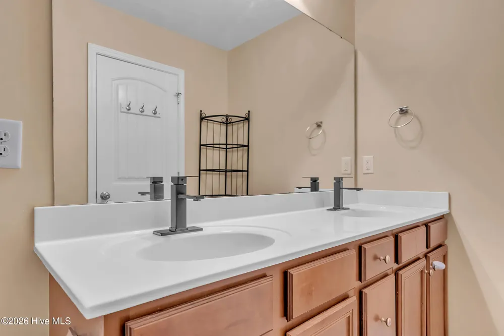 477 Sand Ridge Road Hubert, NC 28539
