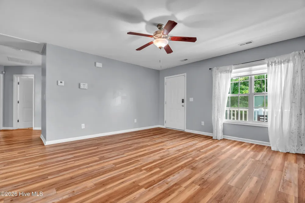 477 Sand Ridge Road Hubert, NC 28539