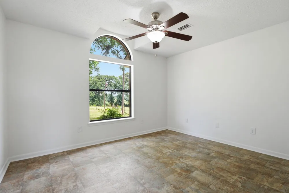 931 Private Road 5140 Grapeland, TX 75844