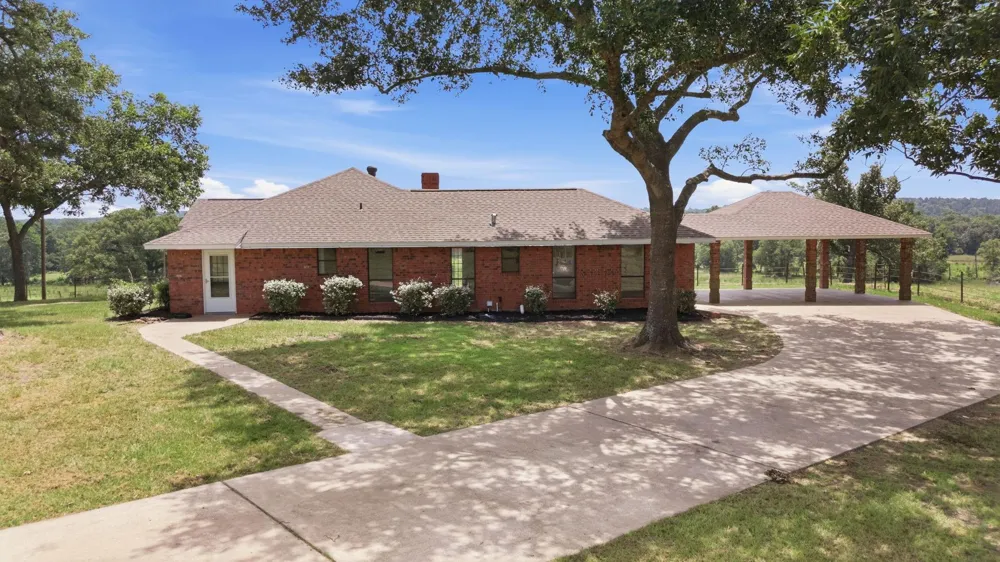 931 Private Road 5140 Grapeland, TX 75844