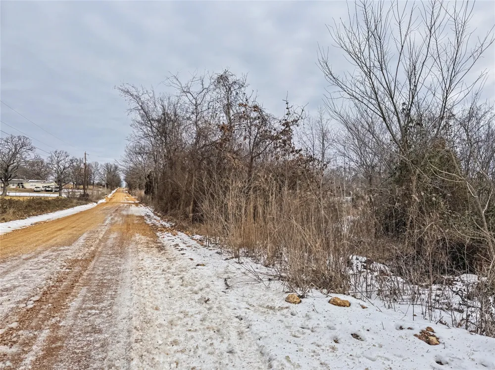 7700 485 ROAD Hulbert, OK 74441
