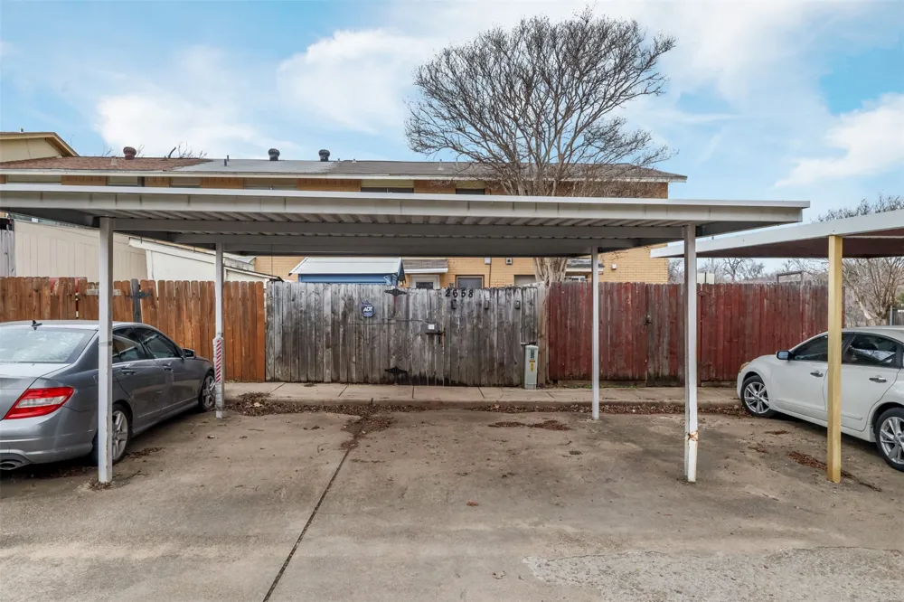2658 Patricia Lane Garland, TX 75041