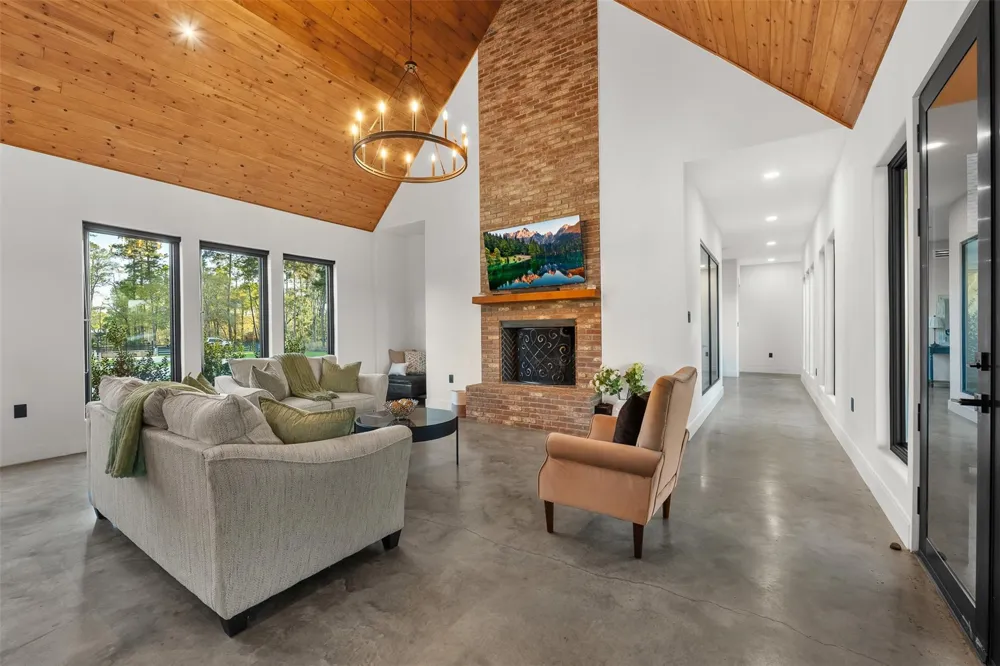 10202 Woodlane Boulevard Magnolia, TX 77354