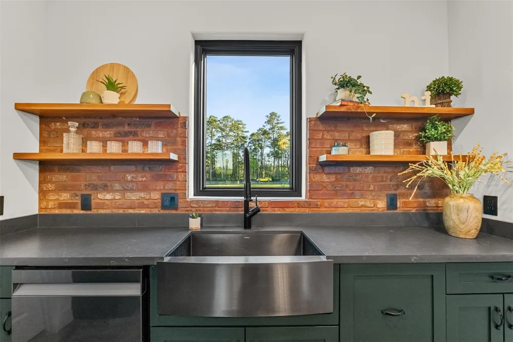 10202 Woodlane Boulevard Magnolia, TX 77354