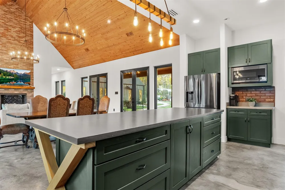 10202 Woodlane Boulevard Magnolia, TX 77354