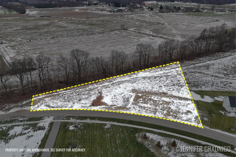 3712 Shoreside Court Hudsonville, MI 49426
