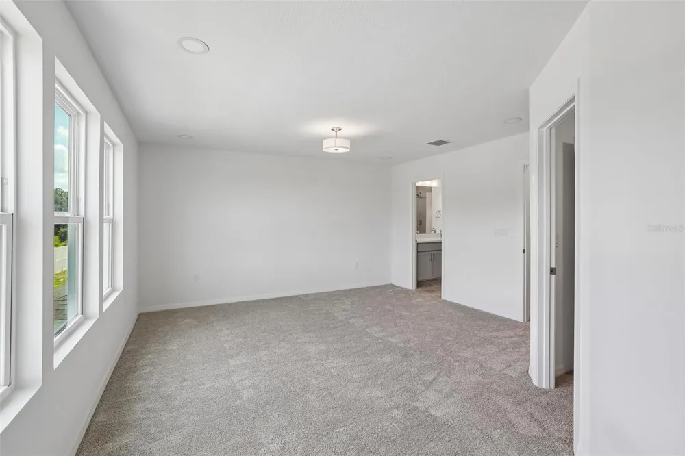 34563 TURPINS AVENUE Zephyrhills, FL 33541