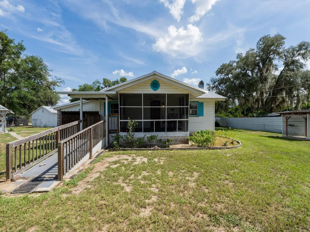 16490 E HIGHWAY 316 Fort Mc Coy, FL 32134