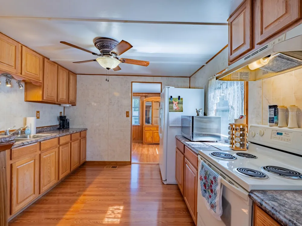 16490 E HIGHWAY 316 Fort Mc Coy, FL 32134