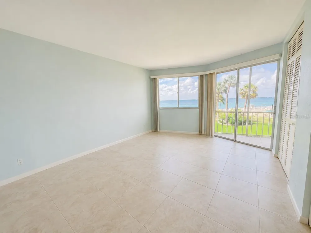 771 JOHN RINGLING BOULEVARD #3 Sarasota, FL 34236