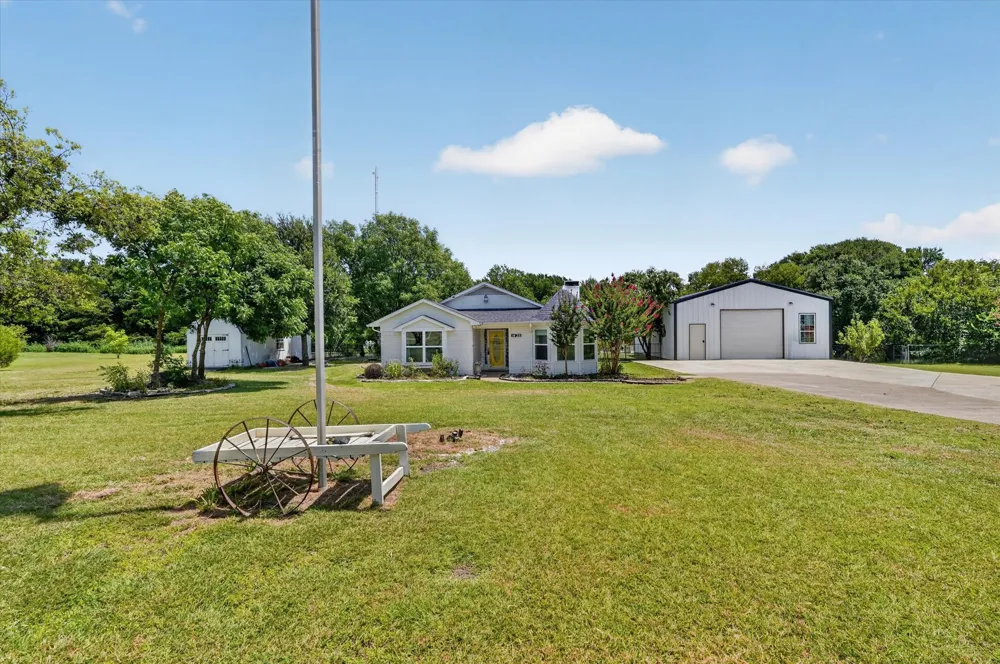 1425 Pioneer Drive Lowry Crossing, TX 75069