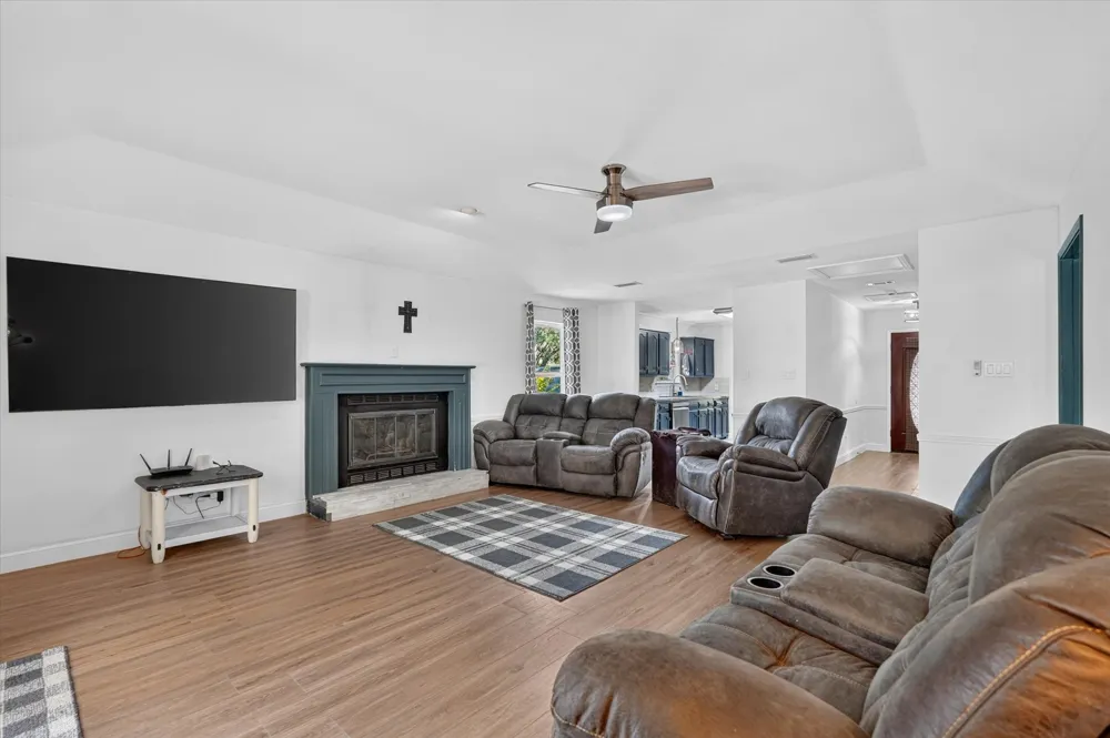 1425 Pioneer Drive Lowry Crossing, TX 75069