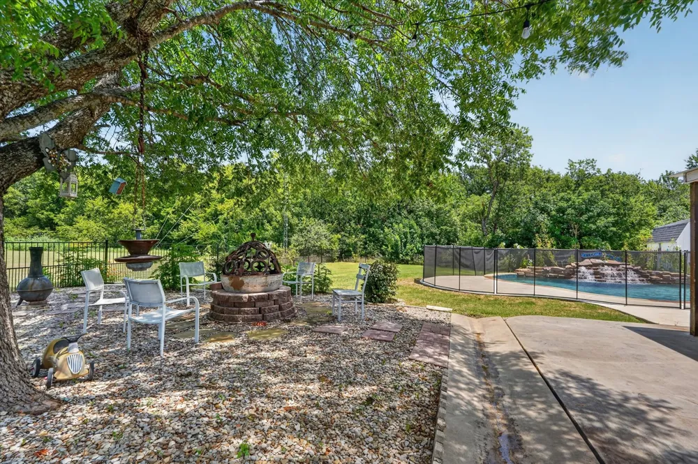 1425 Pioneer Drive Lowry Crossing, TX 75069