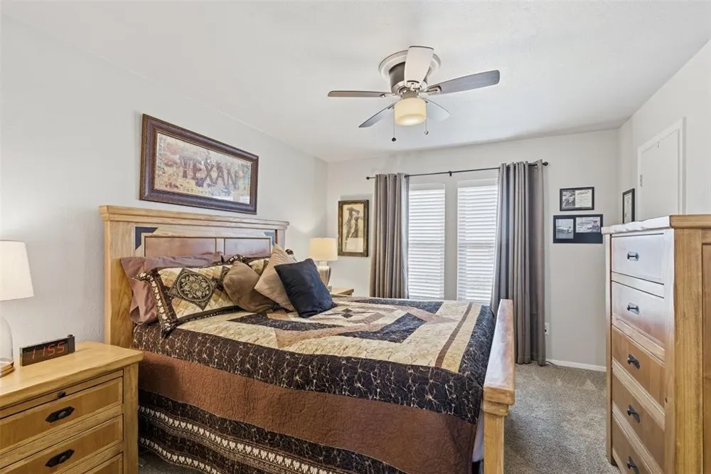 2923 Shady Knoll Lane Bedford, TX 76021
