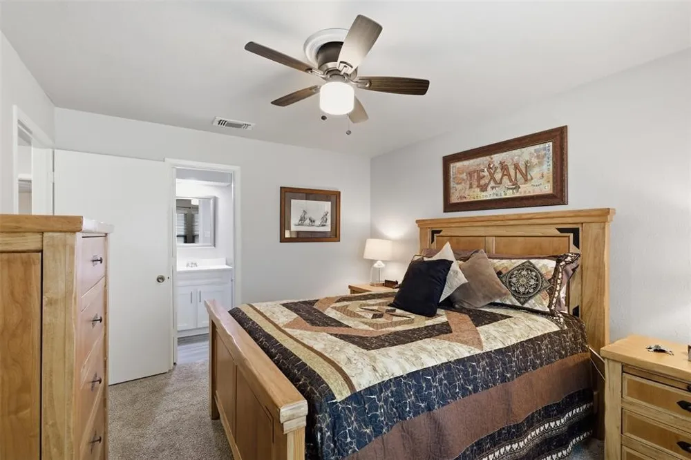 2923 Shady Knoll Lane Bedford, TX 76021