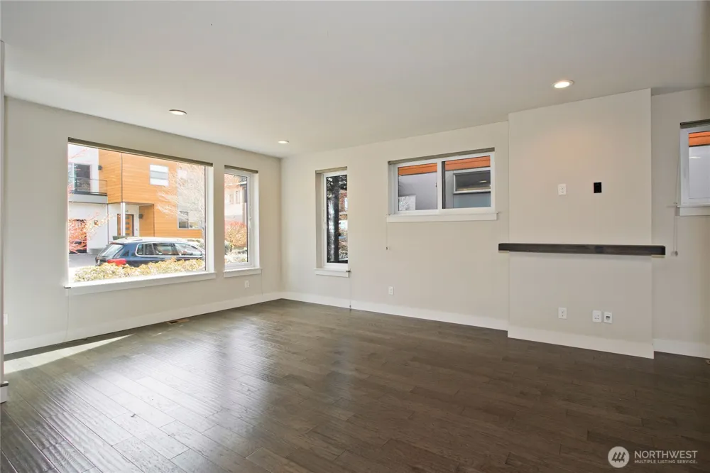 1471 14th Place NE Issaquah, WA 98029