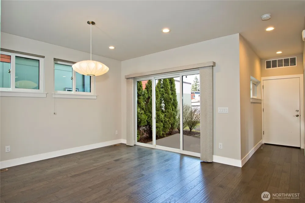 1471 14th Place NE Issaquah, WA 98029