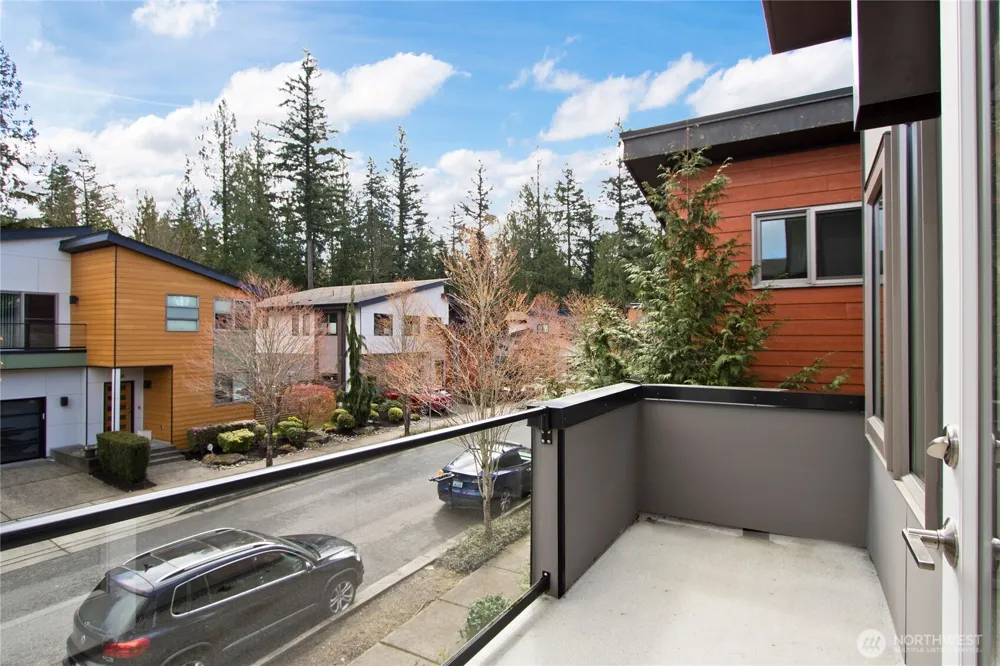 1471 14th Place NE Issaquah, WA 98029