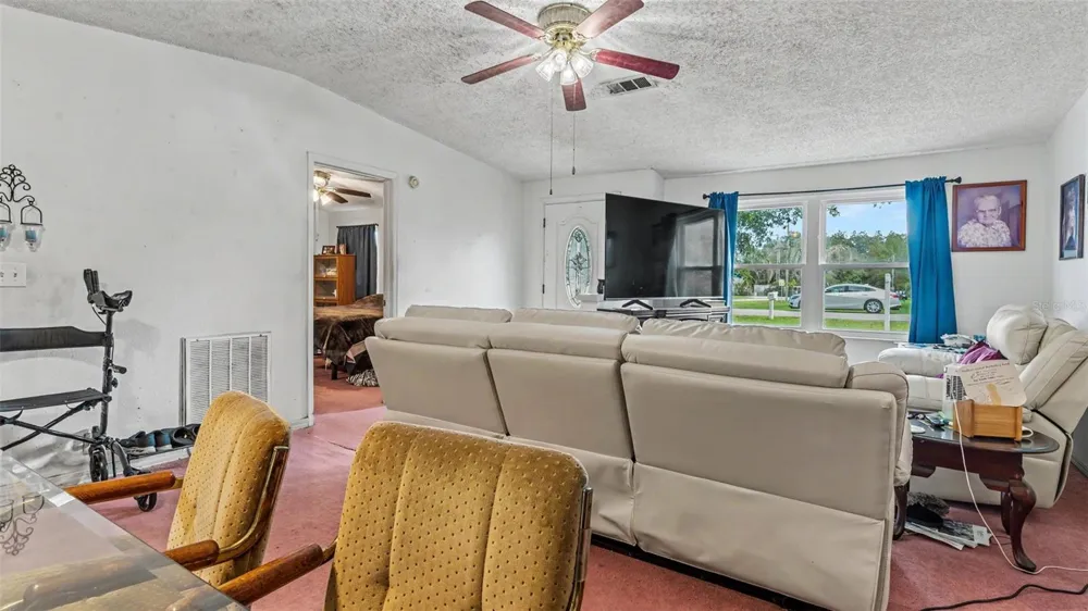 4416 MEADOW RIDGE AVENUE Mulberry, FL 33860