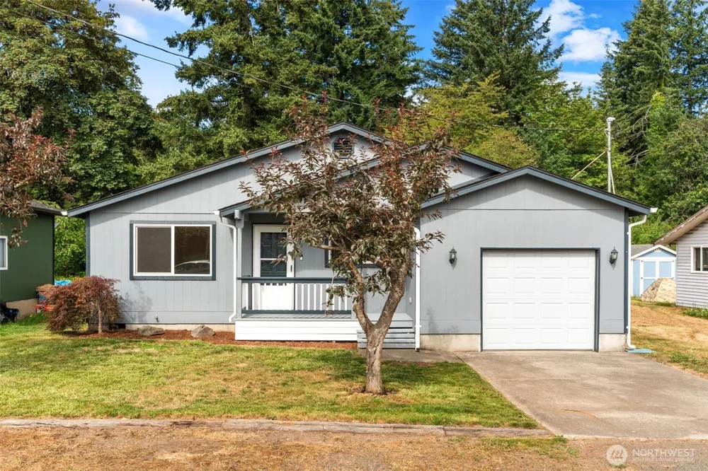 713 1st Avenue NE Napavine, WA 98532