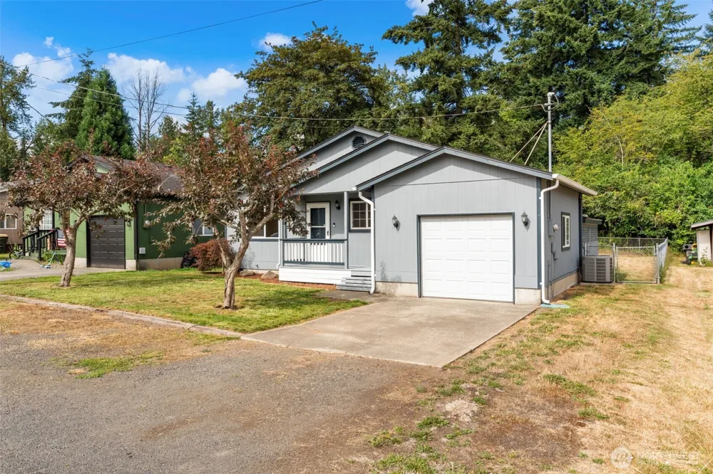 713 1st Avenue NE Napavine, WA 98532