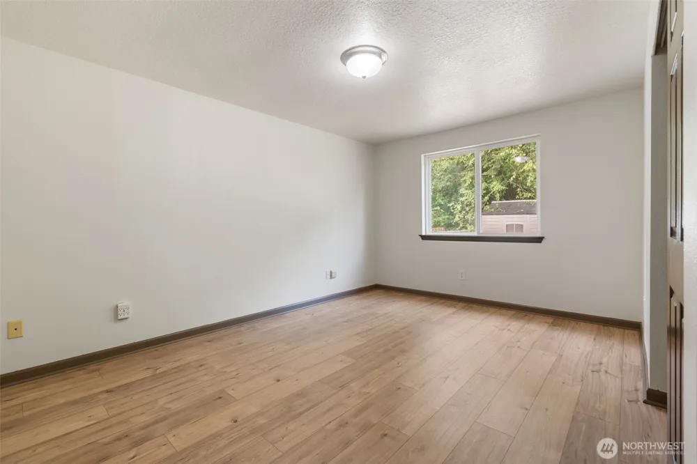 713 1st Avenue NE Napavine, WA 98532