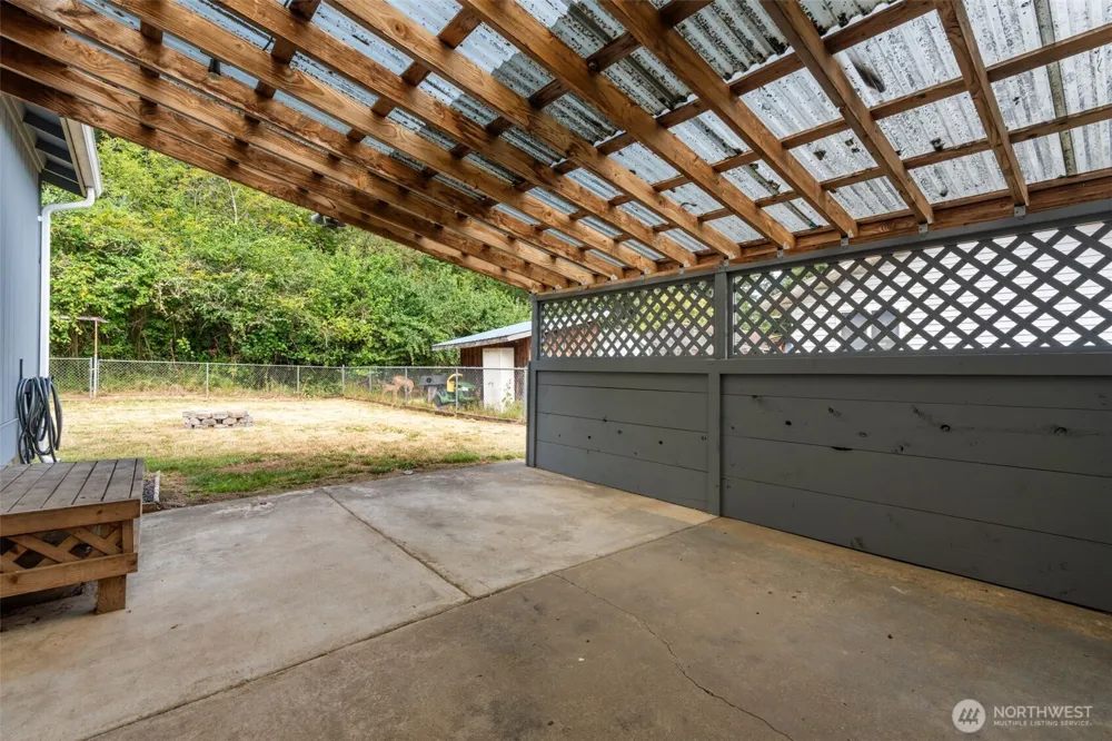713 1st Avenue NE Napavine, WA 98532