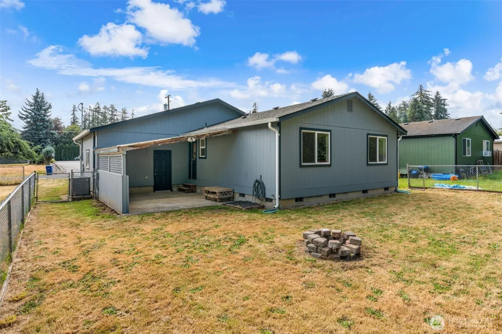 713 1st Avenue NE Napavine, WA 98532