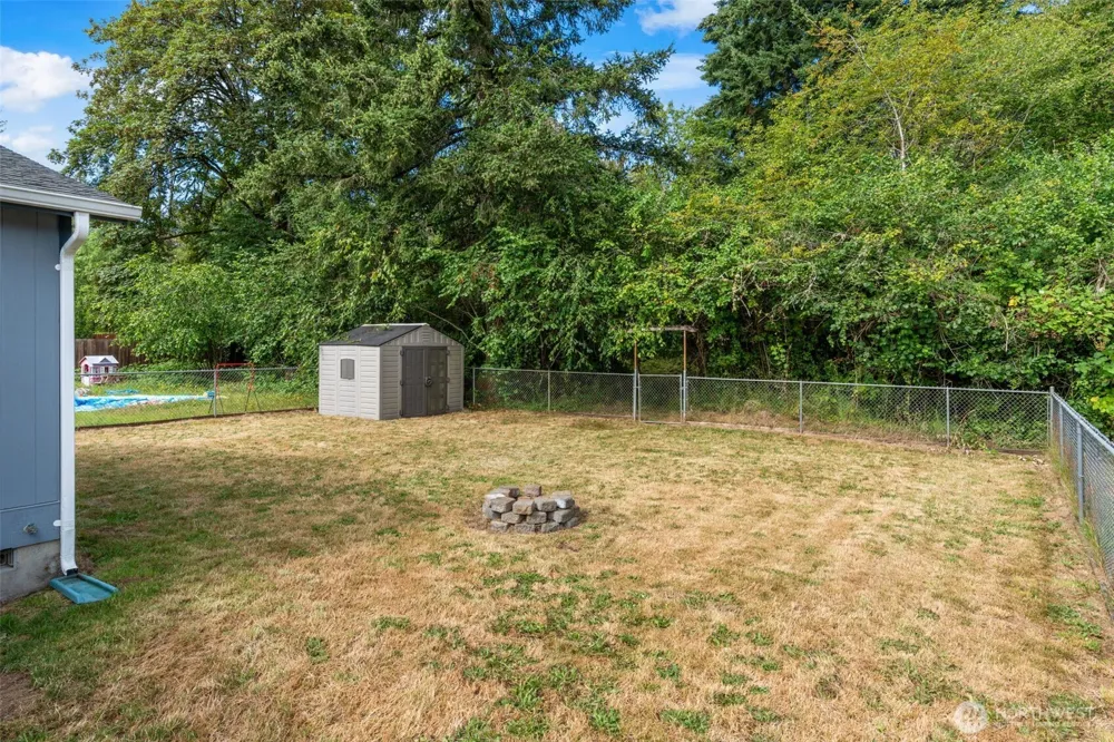 713 1st Avenue NE Napavine, WA 98532