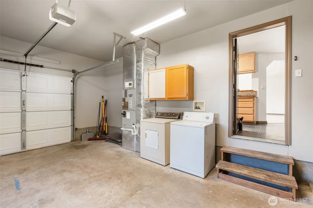 713 1st Avenue NE Napavine, WA 98532