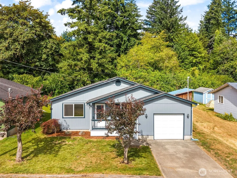 713 1st Avenue NE Napavine, WA 98532