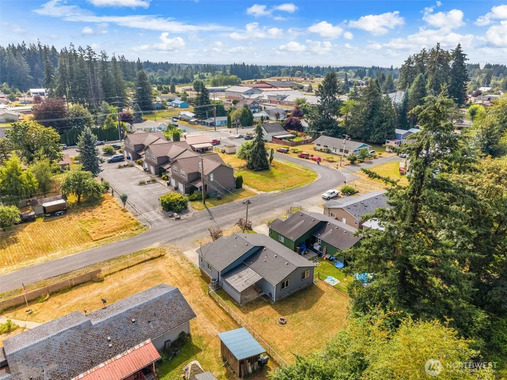 713 1st Avenue NE Napavine, WA 98532