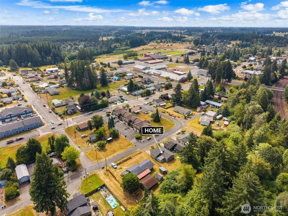 713 1st Avenue NE Napavine, WA 98532