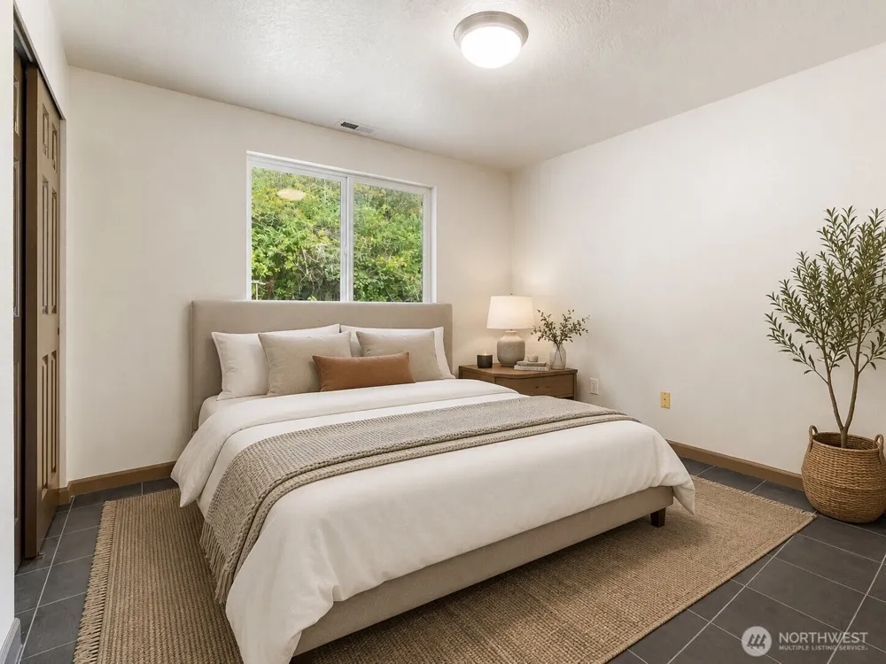 713 1st Avenue NE Napavine, WA 98532