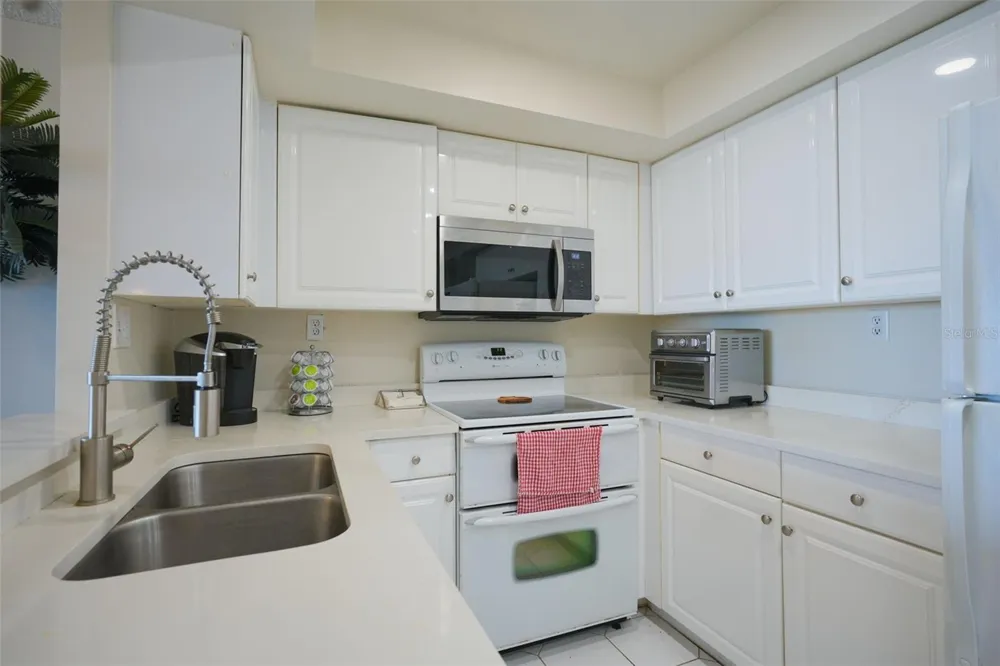 400 ISLAND WAY #1004 Clearwater Beach, FL 33767