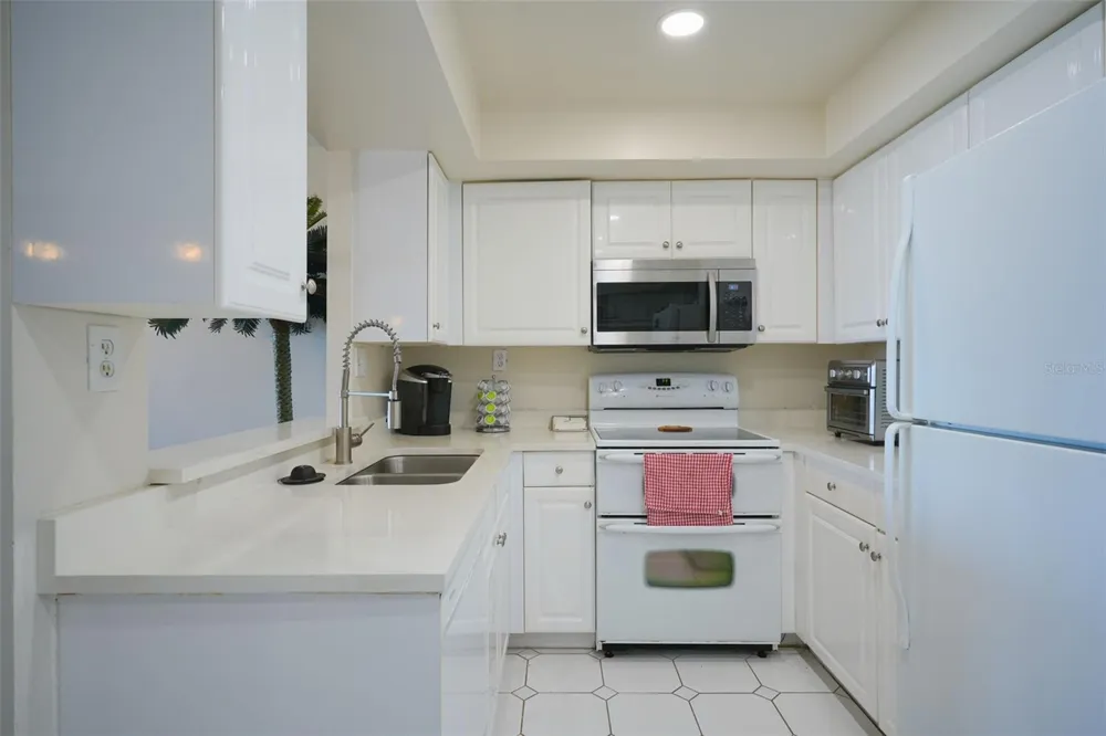400 ISLAND WAY #1004 Clearwater Beach, FL 33767