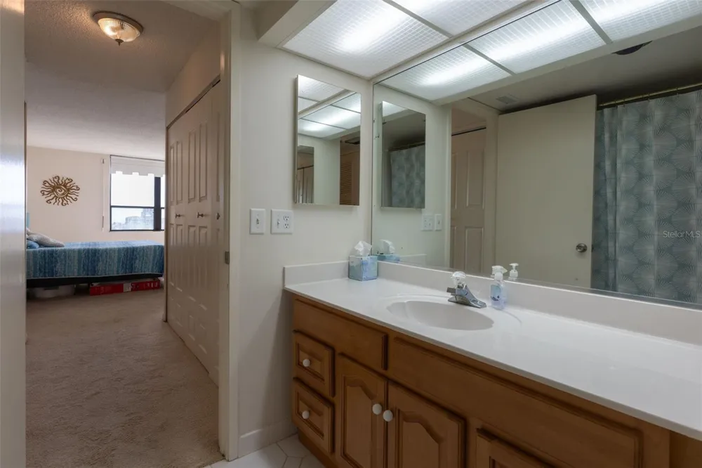 400 ISLAND WAY #1004 Clearwater Beach, FL 33767