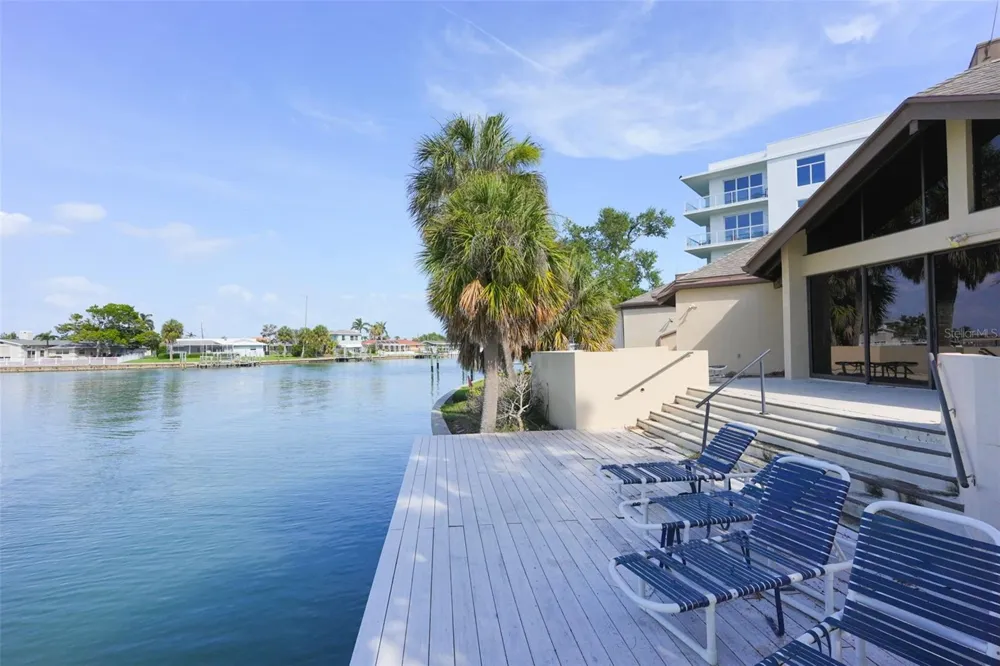 400 ISLAND WAY #1004 Clearwater Beach, FL 33767