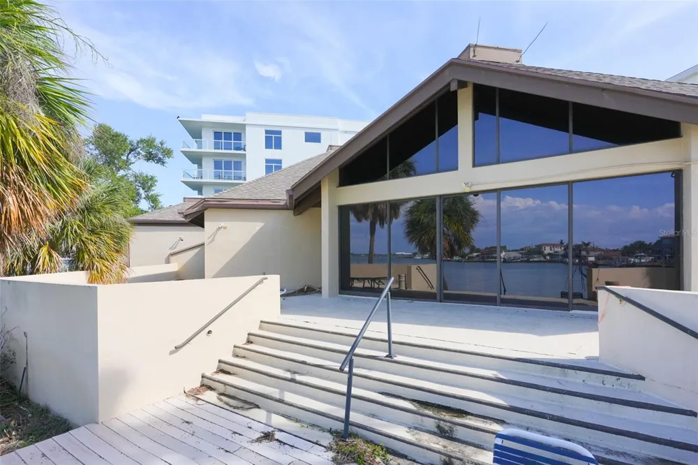 400 ISLAND WAY #1004 Clearwater Beach, FL 33767