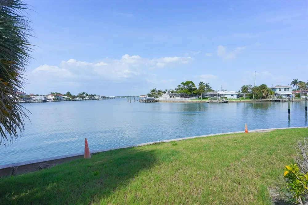 400 ISLAND WAY #1004 Clearwater Beach, FL 33767