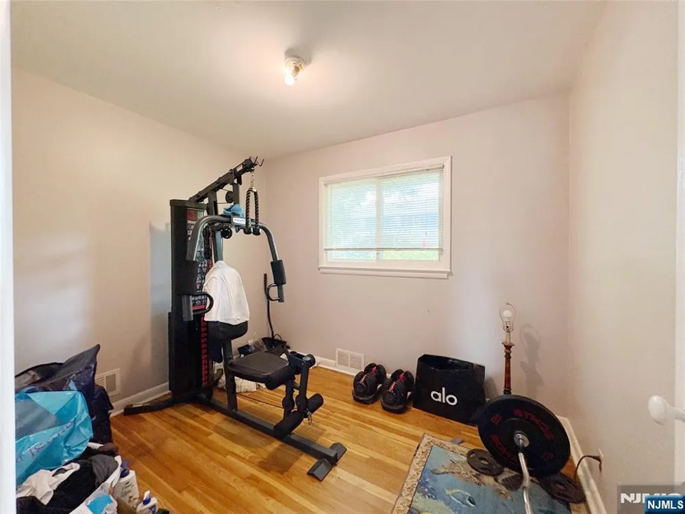 622 Knickerbocker Road Cresskill, NJ 07626