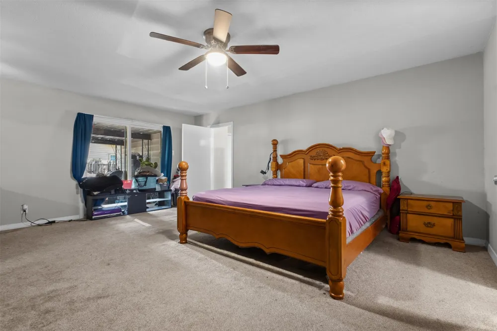 1859 Oakwood Street Haltom City, TX 76117