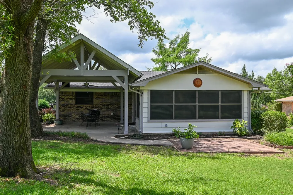 412 Half Moon Way Runaway Bay, TX 76426