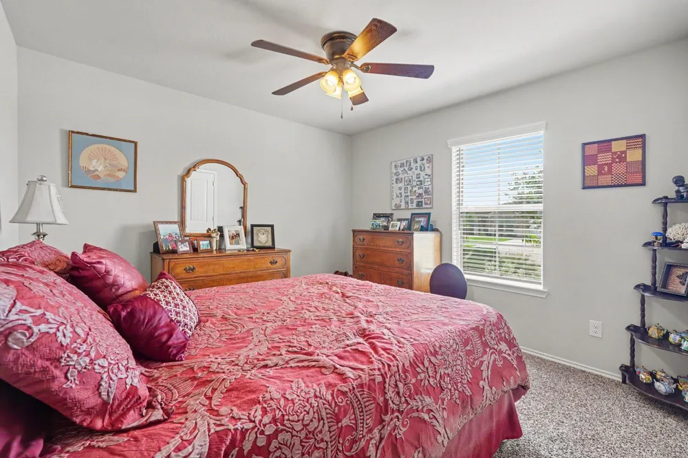 2403 Divot Lane Navasota, TX 77868