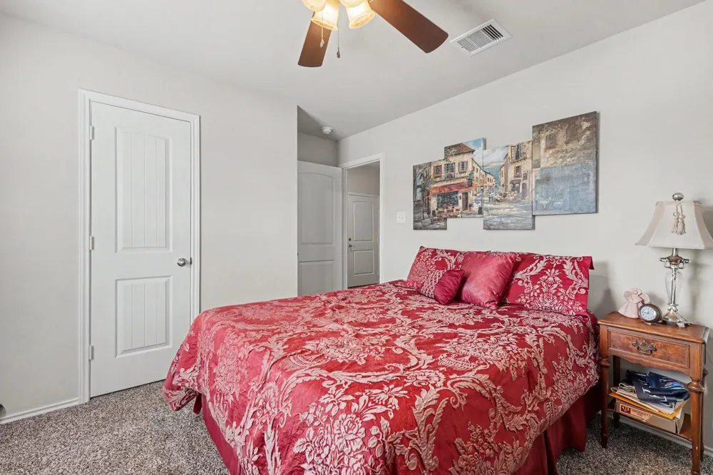 2403 Divot Lane Navasota, TX 77868