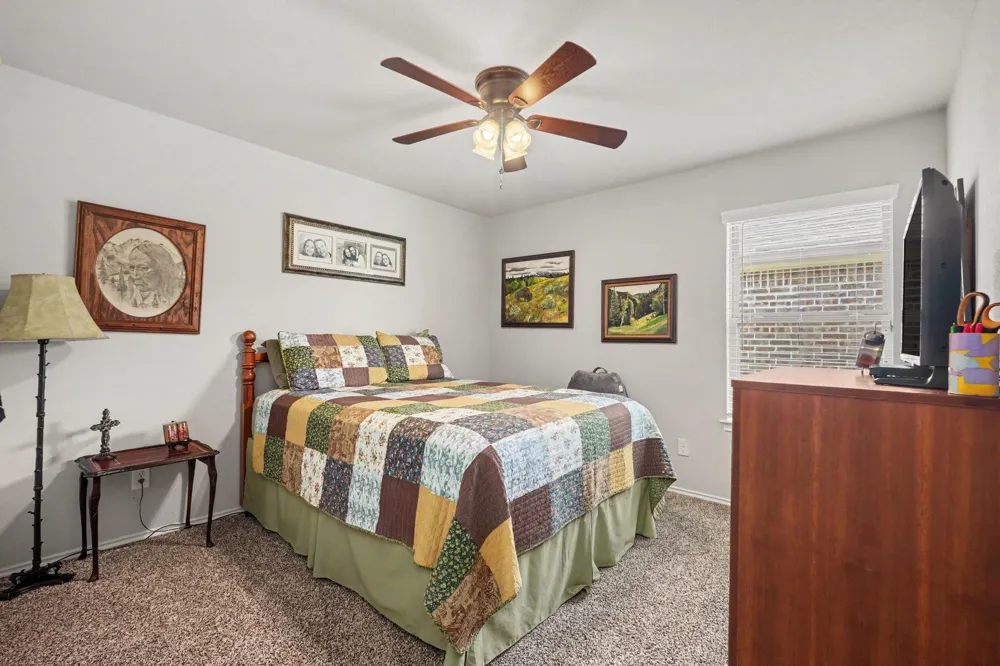 2403 Divot Lane Navasota, TX 77868